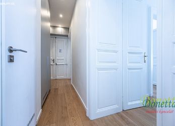Pronájem zařízeného bytu 3+kk, 90 m2, ul. Řeznická, Praha 1 - Nové Město