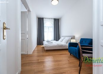 Pronájem zařízeného bytu 3+kk, 90 m2, ul. Řeznická, Praha 1 - Nové Město