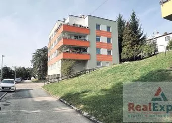 Hezký byt 4+1/Terasa+Garáž, klimatizace, 123 m2, vlastní ÚT, krásný výhled, Praha 9 - Vysočany
