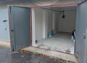 Prodej garáže 19 m2, ul. Sazenice, Brno - Komárov