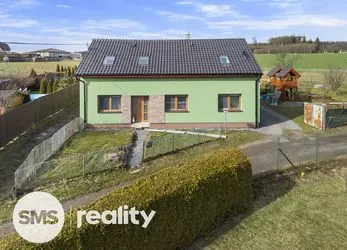 Prodej rodinného domu 206 m², pozemek 1382 m² v obci Hačky, okres Prostějov
