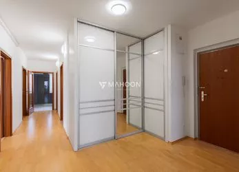 Pronájem bytu 5+1| 112 m2 | klimatizace | 2 garážová stání