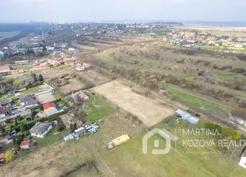 Prodej stavebního pozemku v malebné obci Kly u Mělníka