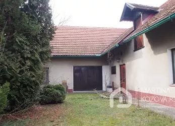 Prodej rodinného domu se zahradou v obci Velký Borek s celkovou pozemkovou plochou 663 m2.