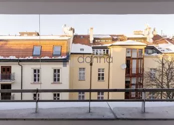 Pronájem mezonetového bytu 3+kk/L, 115m², ul. Petřínská, Praha 5 - Malá Strana, zařízený