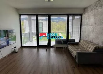 Pronájem kouzelného bytu 2+kk s terasou a nádherným výhledem na Lysou Horu, novostavba Nová Panorama