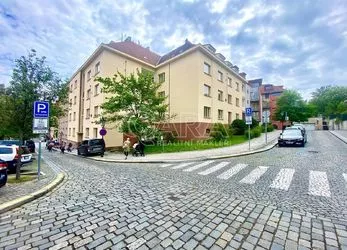 Pronájem, byt 2+kk, 52m2, Hellichova ulice, Praha 1- Malá Strana