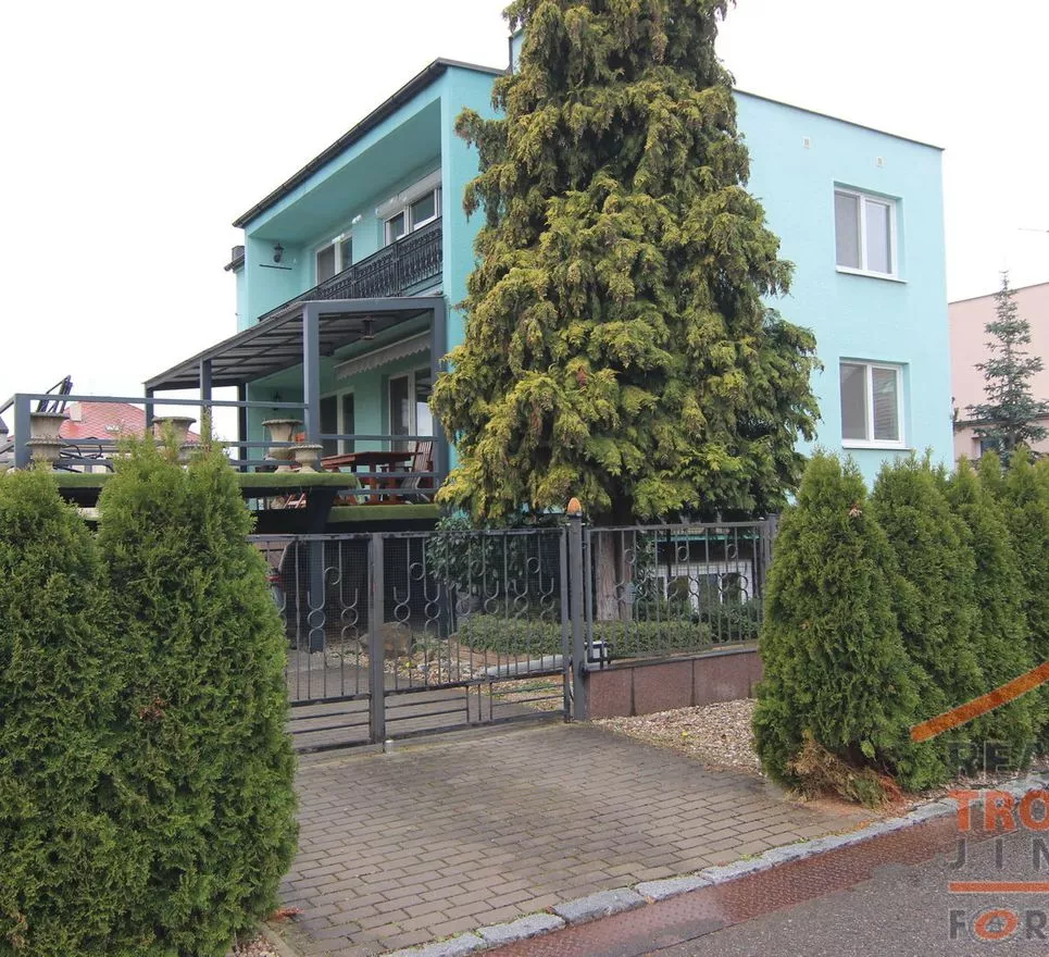 Prodej rodinného domu 260 m², pozemek 792 m², Lipová ul., Lázně Bohdaneč