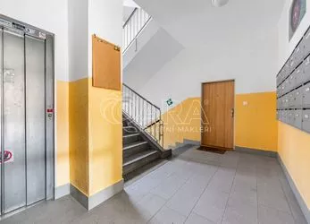 Pronájem světlého bytu 2kk, 50 m2, Ortenovo náměstí, Praha 7
