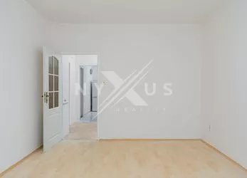 Prodej bytu 3+1 - 69 m2 + lodžie 3 m2 a sklep, Lipecká, Praha 10 - Malešice