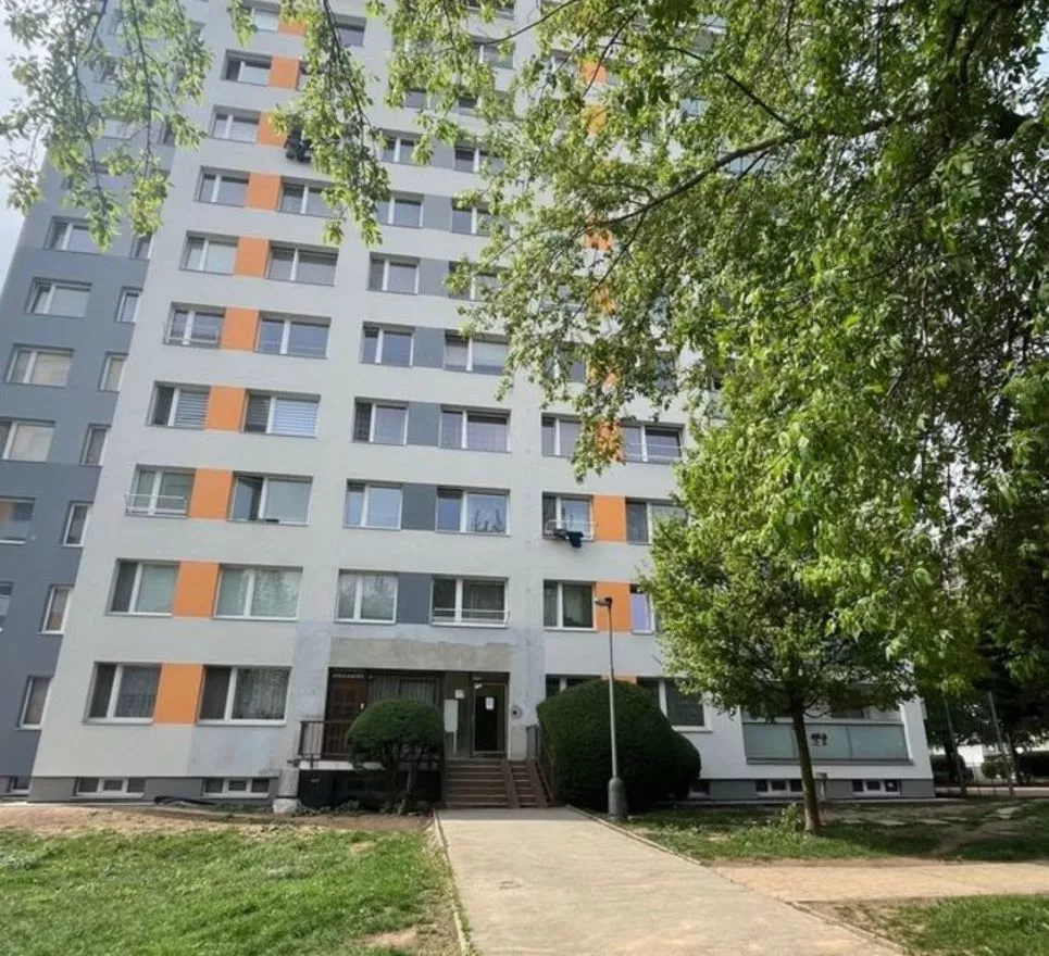 Světlý byt 3+1/L 79 m2 OV, sklep, P-10, Petrovice