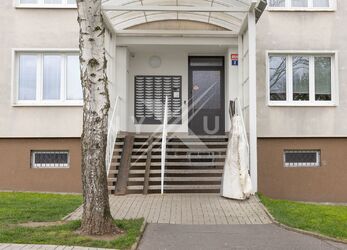 Prodej bytu 4+1 - 100 m² s lodžií 4 m², Krušnohorská, Karlovy Vary - Rybáře