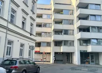 Pronájem moderního bytu 2+kk s lodžií a garážovým stáním, Brno