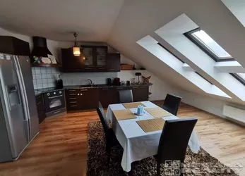 Prodej bytu 4+kk s terasou a jedinečným výhledem, 174 m², ulice Nešverova, Olomouc