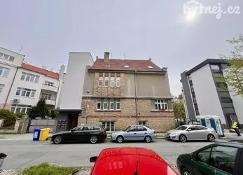 Podnájem prostorného bytu 5+1, 145 m² - Karolíny Světlé, Olomouc