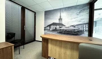 Pronájem reprezentativní kanceláře (10 m²) 1. máje Olomouc