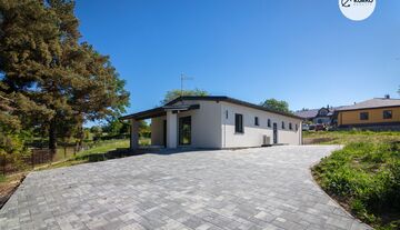 Novostavba rodinného domu o dispozici 4+KK, pozemek 1189 m2 v obci Sedliště