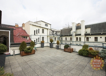 Velkorysý, prostorný byt k pronájmu 5kk ( 253 m2), terasa, parkování, Praha 1- Na Poříčí