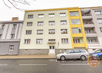 Praha, prostorný světlý byt 2+1 (55 m2) k prodeji, sklep, Krč- ulice Antala Staška