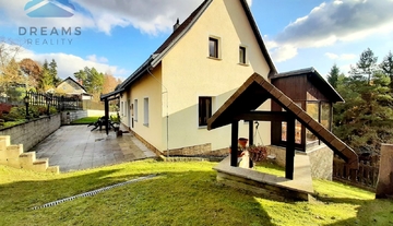 Rodinný dům - chalupa 5+1 s pozemky 4298 m2 v jedinečné lokalitě Národního parku České Švýcarsko